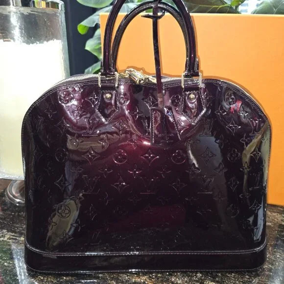 PRISTINE CONDITION Louis Vuitton Vernis Alma GM - Picture 1 of 11